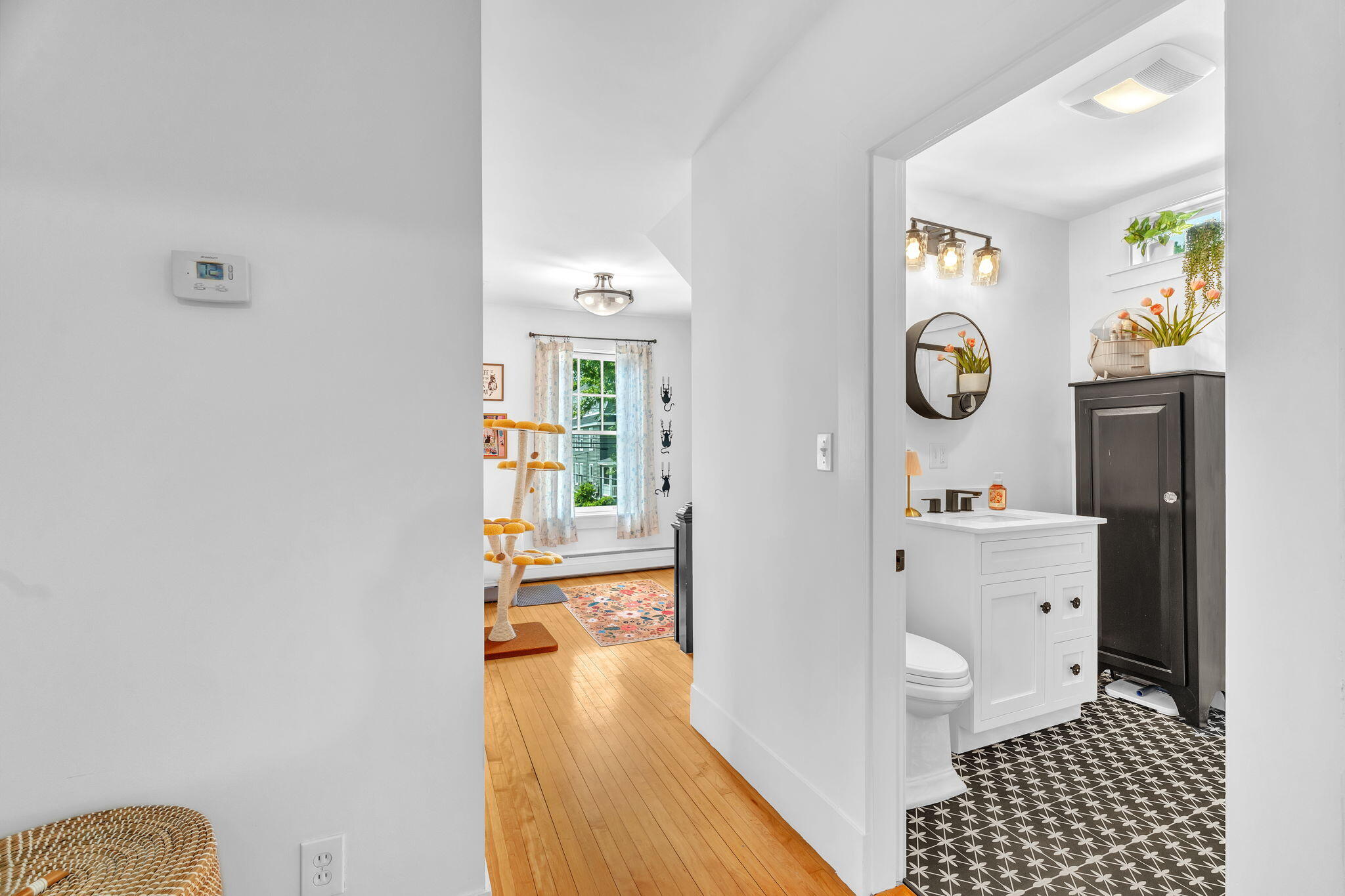 143 Maple Street Bangor, ME 04401 - Photo 81 of 94 2nd Floor Hallway