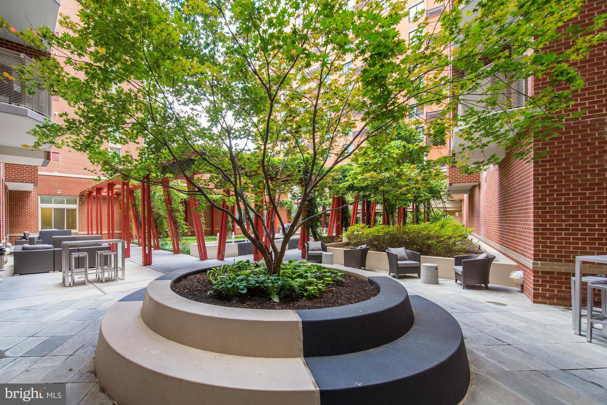 1000 New Jersey Avenue Southeast, Unit 515 Washington, DC 20003 - Photo 8 of 8 Community