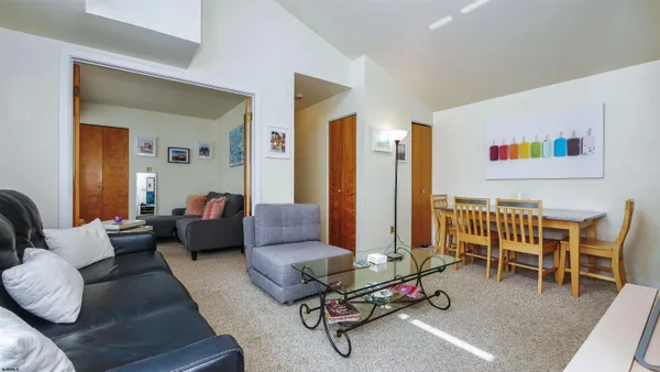 $7,500 | 6 North Adams Avenue, Unit 2, Margate City, NJ 08402