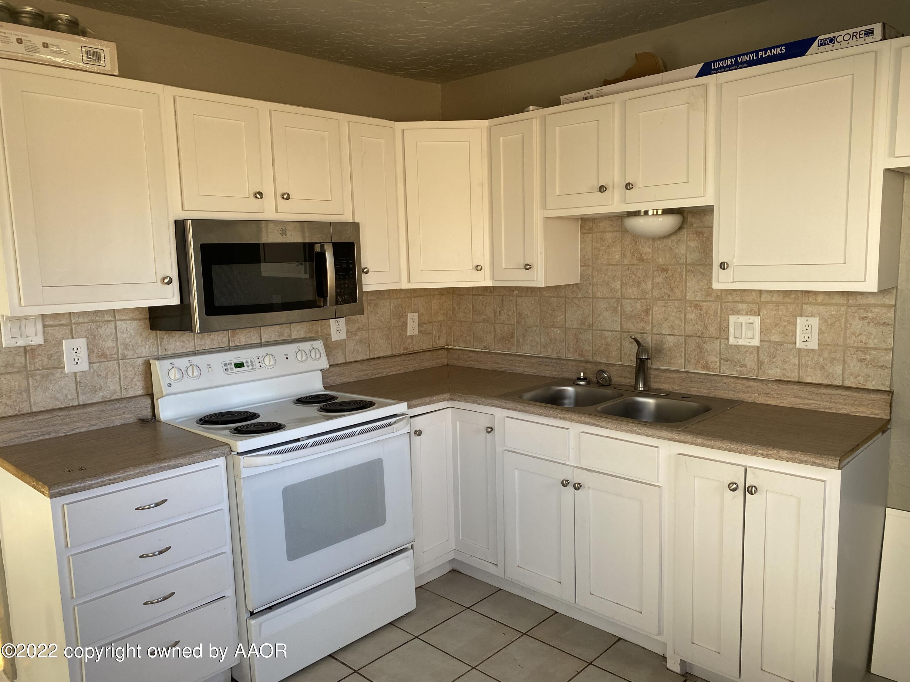 4514 South Bonham Street Amarillo, TX 79110 - Photo 3 of 9 IMG_0655