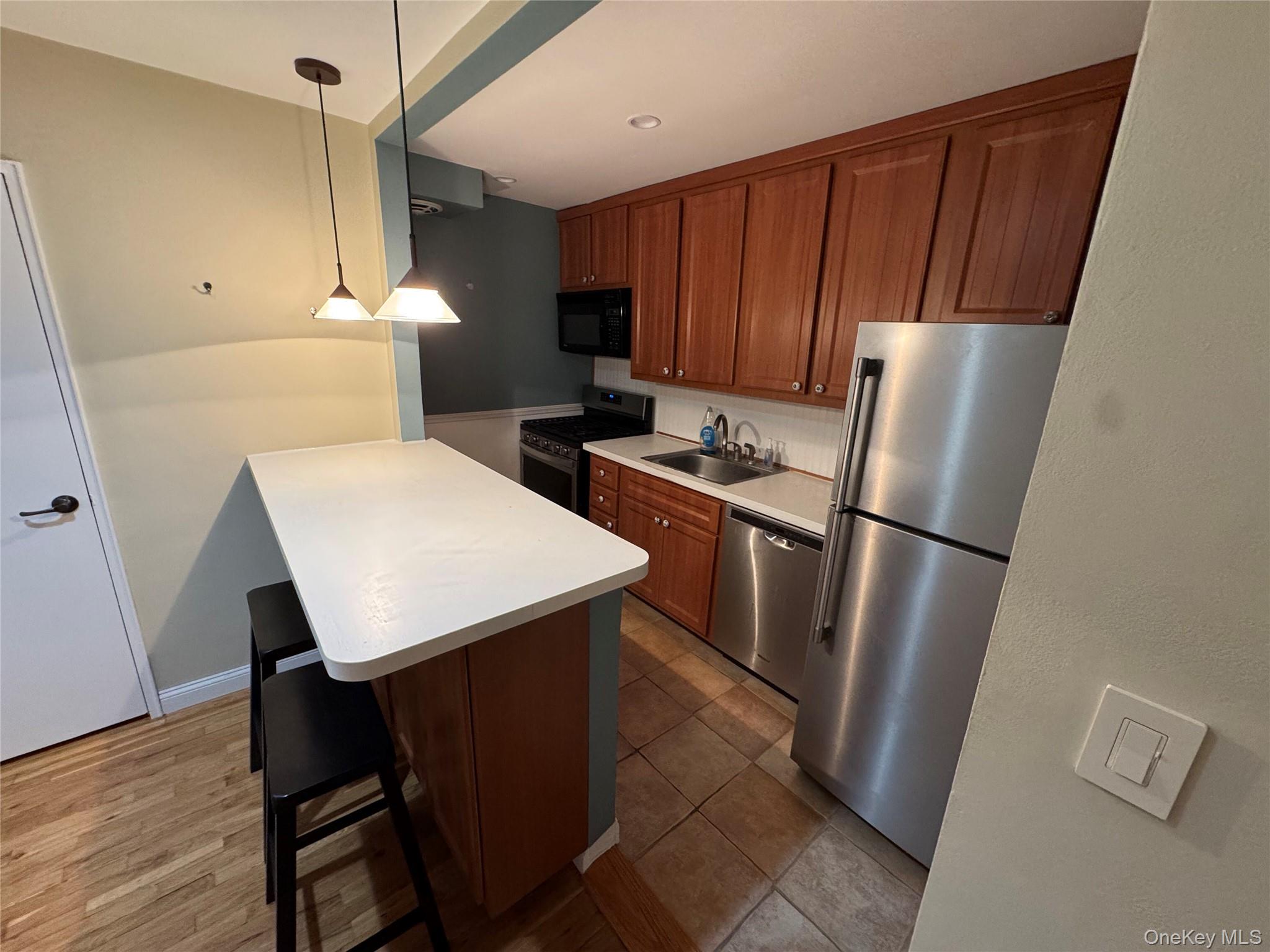 750 Shore Road, Unit 3A Long Beach, NY 11561 - Photo 4 of 19