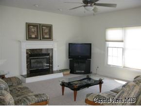 2105 Morning Sun Lane Springfield, IL 62711 - Photo 4 of 9