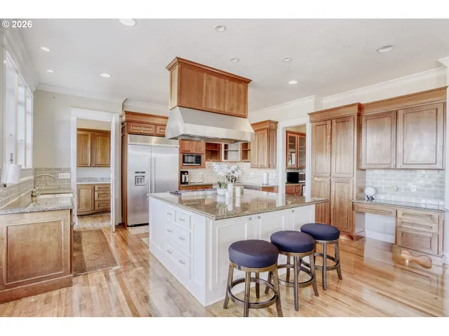 $895,000 | 10235 Southeast Crescent Ridge Loop, Happy Valley, OR 97086