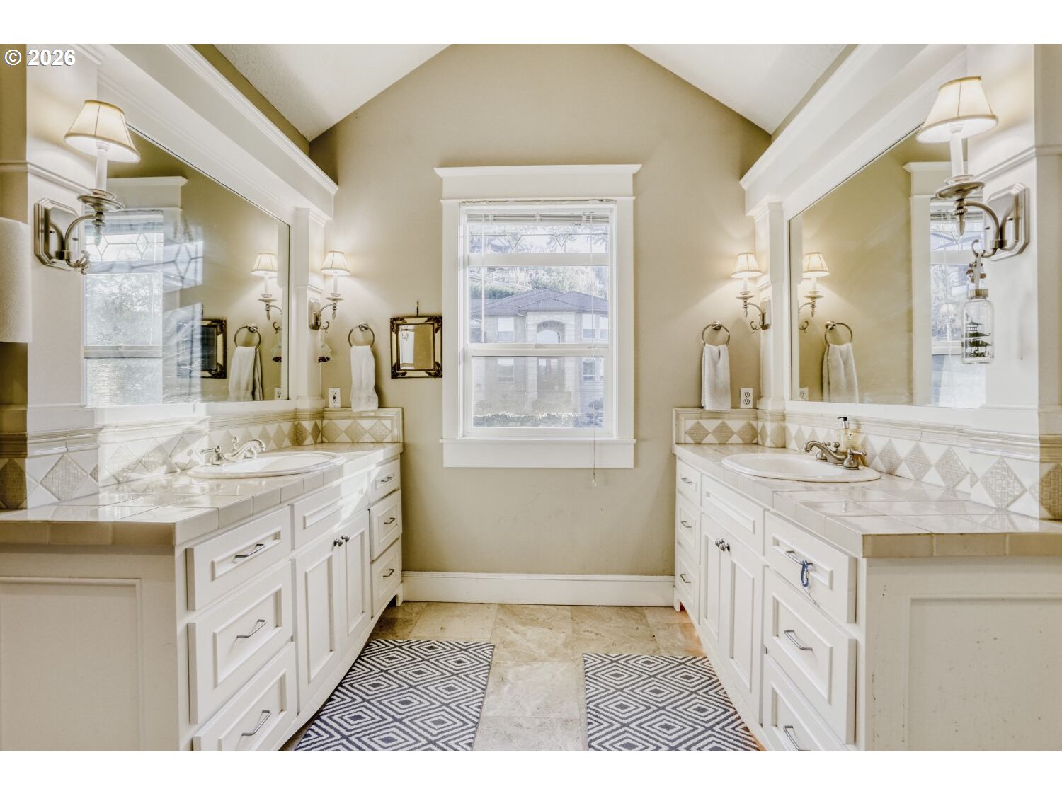 10235 Southeast Crescent Ridge Loop Happy Valley, OR 97086 - Photo 19 of 28