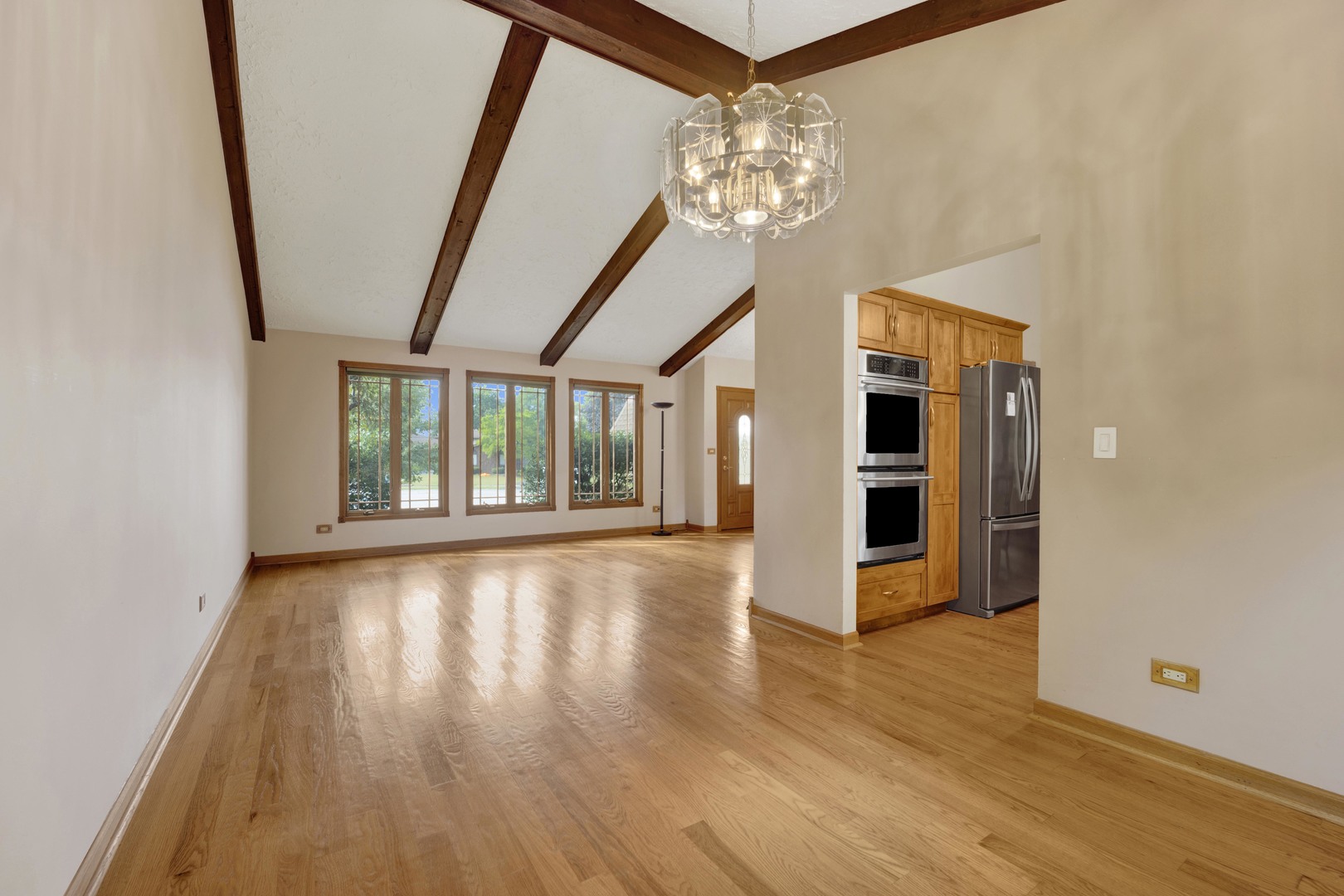 823 North Harrow Court Addison, IL 60101 - Photo 11 of 41