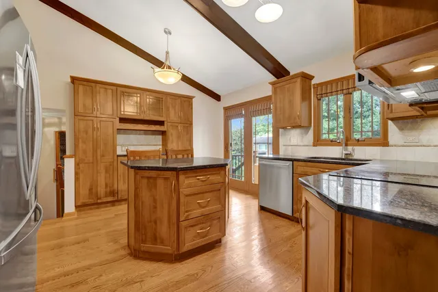 $525,000 | 823 North Harrow Court, Addison, IL 60101