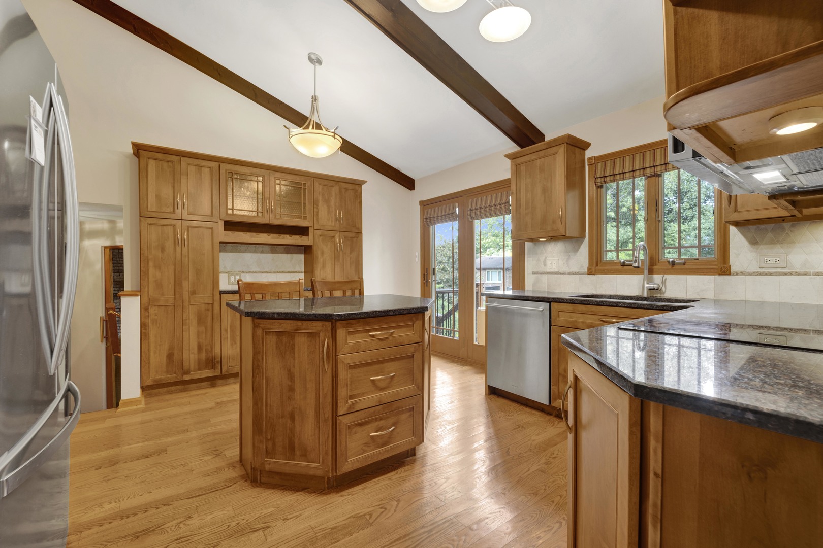 823 North Harrow Court Addison, IL 60101 - Photo 13 of 41