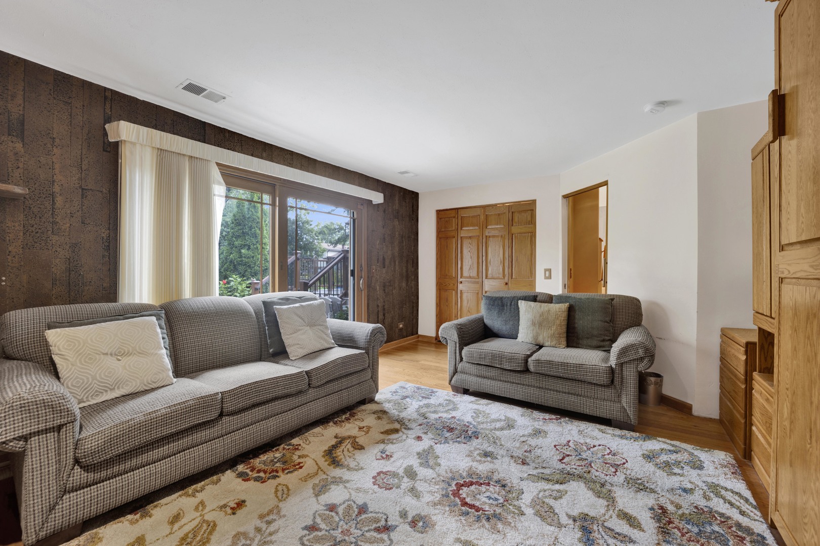 823 North Harrow Court Addison, IL 60101 - Photo 16 of 41