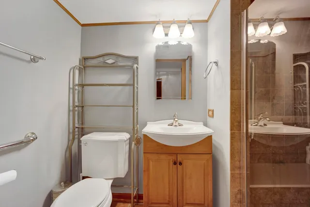 $525,000 | 823 North Harrow Court, Addison, IL 60101