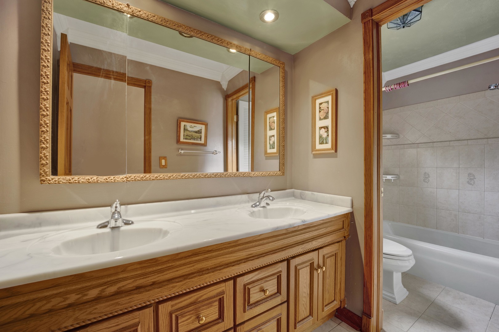 823 North Harrow Court Addison, IL 60101 - Photo 19 of 41