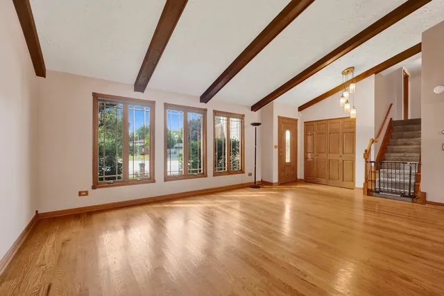 $525,000 | 823 North Harrow Court, Addison, IL 60101