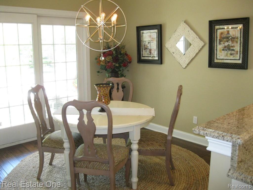 24881 Reeds Pointe Drive Novi, MI 48374 - Photo 10 of 45 Breakfast Nook am.jpg