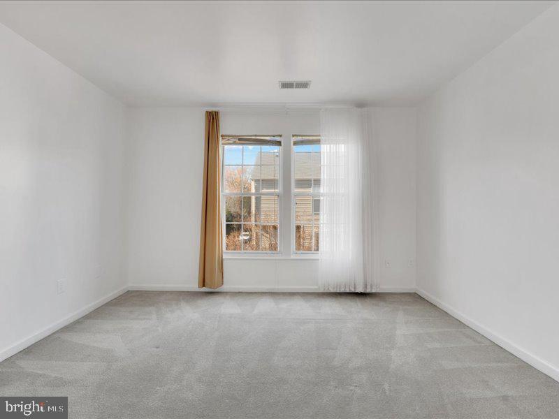 6358 Racetec Place Springfield, VA 22150 - Photo 20 of 26 2n Level 2nd bedroom