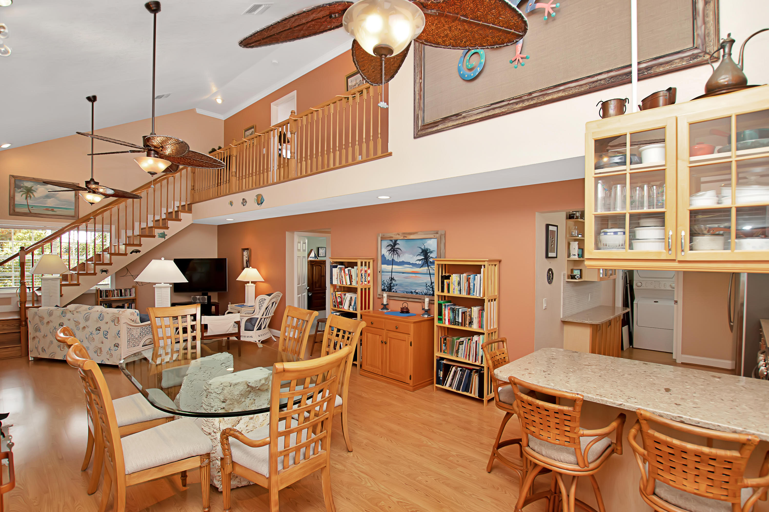28564 Captain Kidd Road Summerland Key, FL 33042 - Photo 14 of 55 Dining area 2