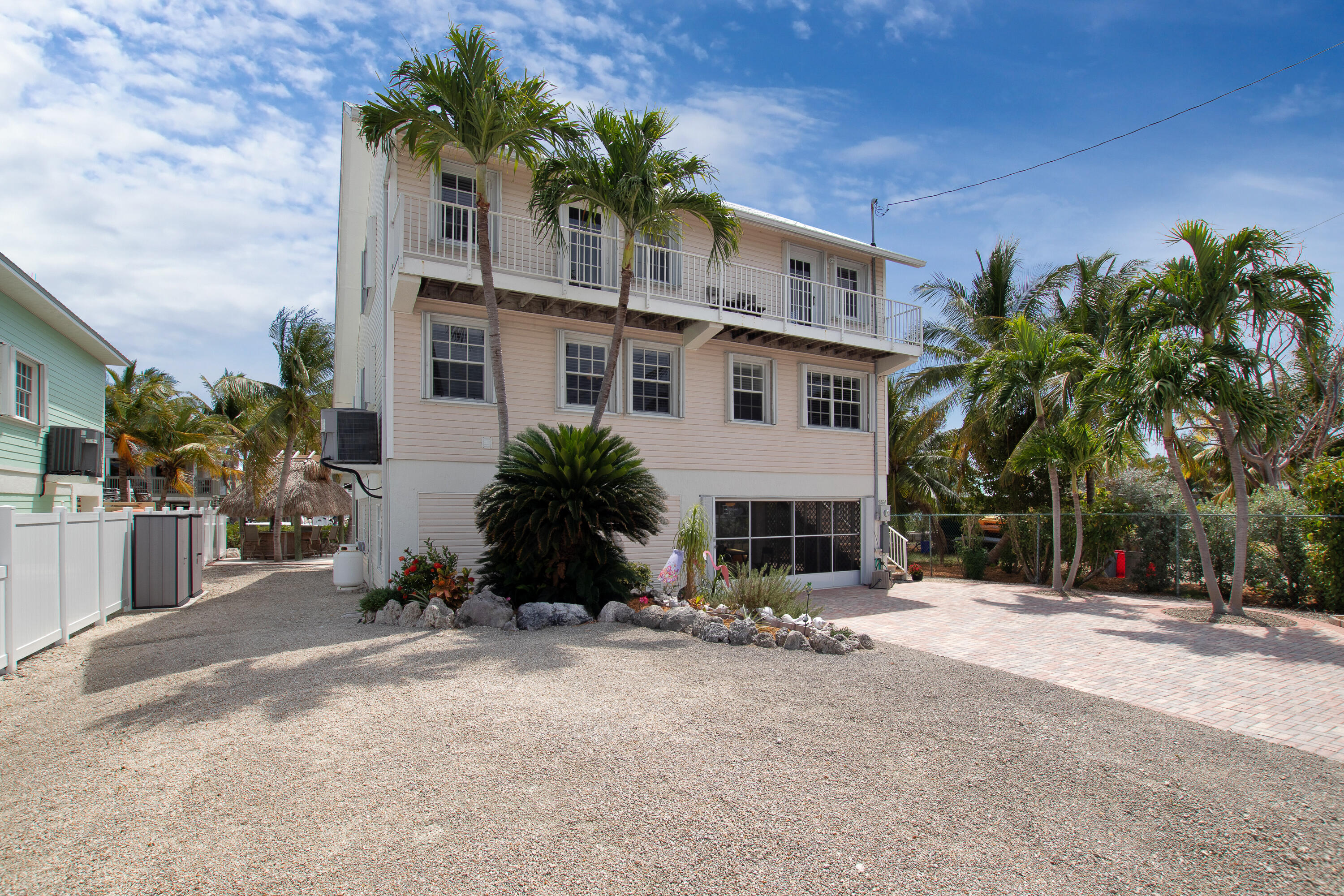 28564 Captain Kidd Road Summerland Key, FL 33042 - Photo 6 of 55 Front side