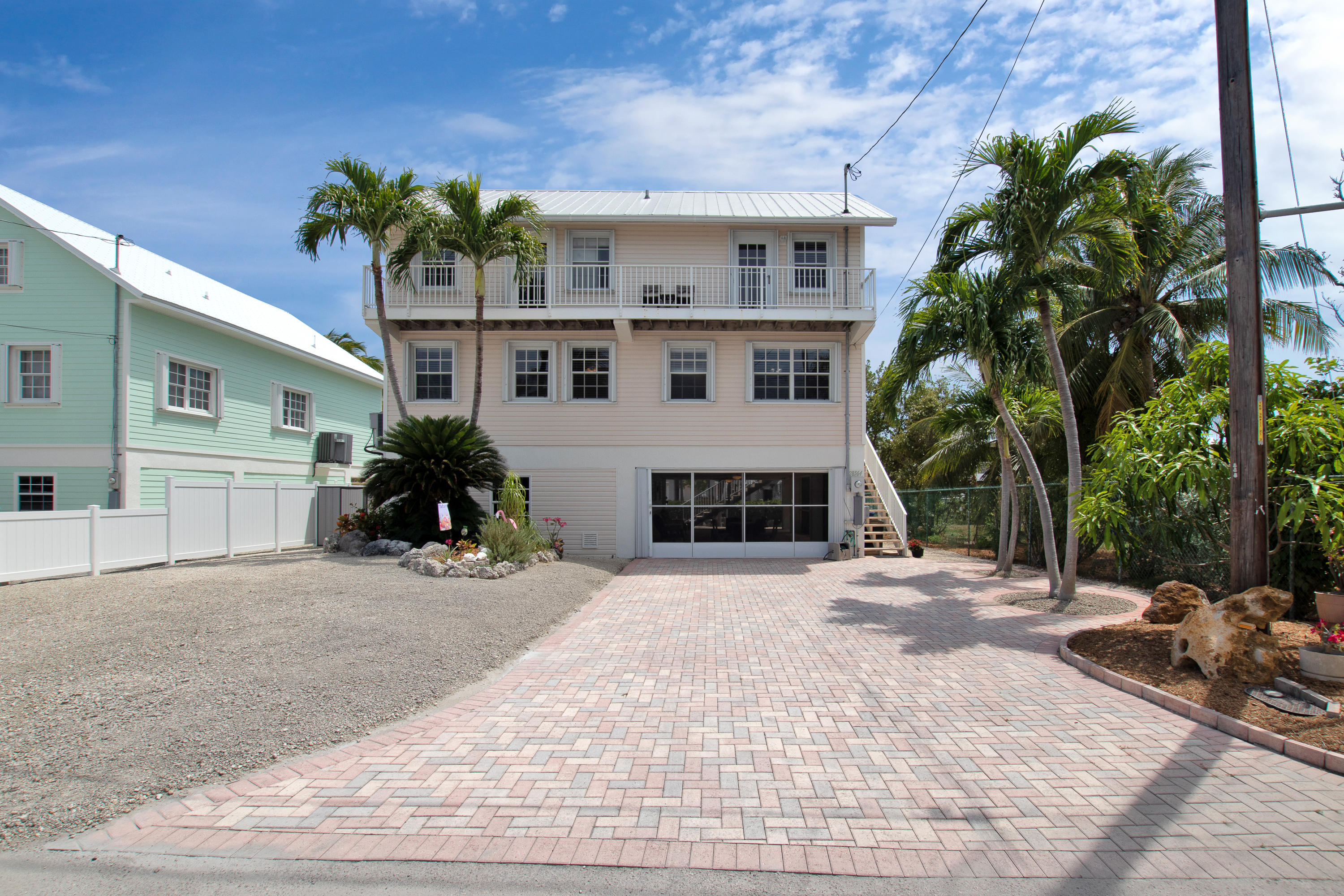 28564 Captain Kidd Road Summerland Key, FL 33042 - Photo 55 of 55 Front, paver driveway