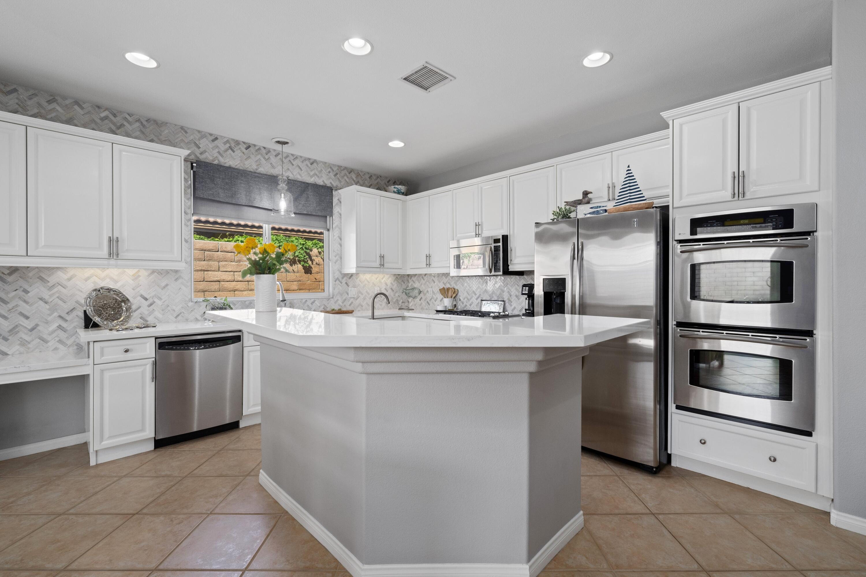 244 Via Martelli Rancho Mirage, CA 92270 - Photo 15 of 36 Photo 69071292