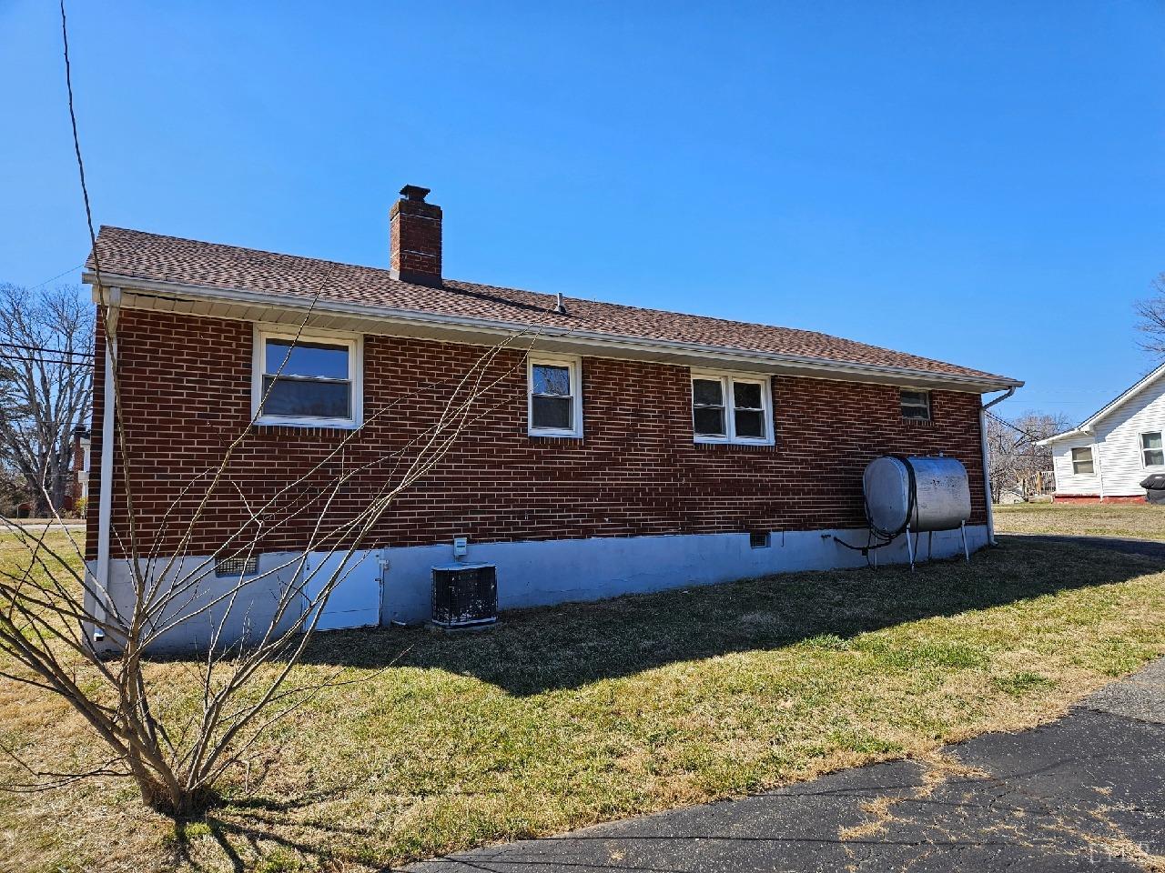 2497 Grit Road Hurt, VA 24563 - Photo 11 of 12 Gallery Image 11