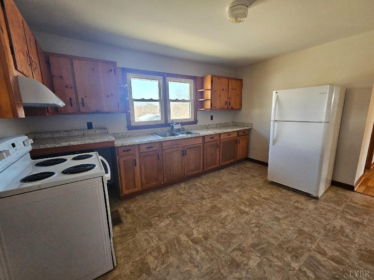 2497 Grit Road Hurt, VA 24563 - Photo 3 of 12 Gallery Image 3