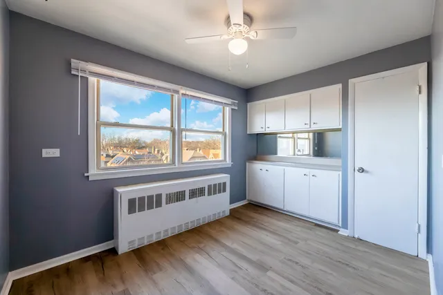 $1,700 | 7718 South Jeffery Boulevard, Unit 3, Chicago, IL 60649