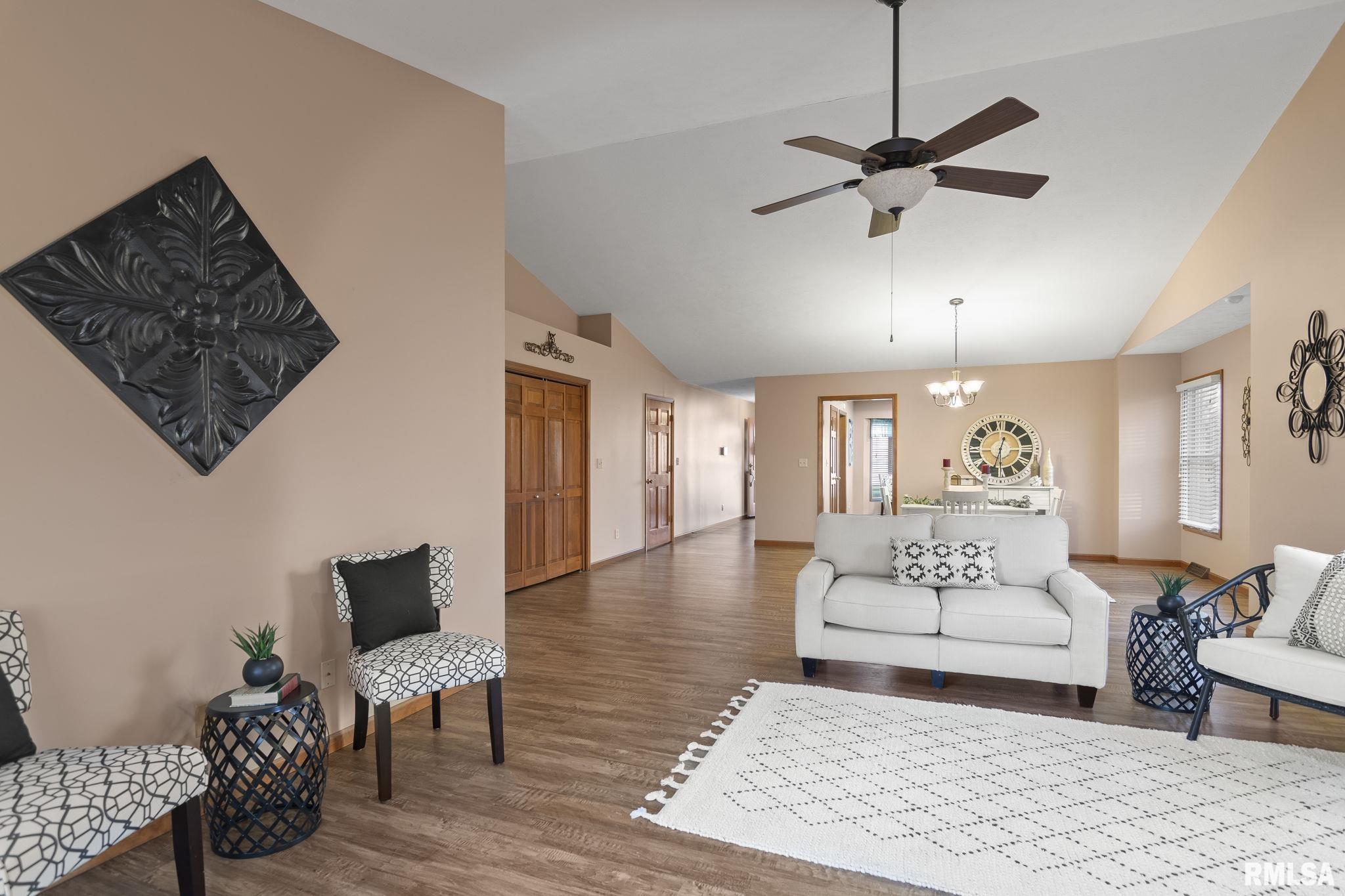 4116 McGregor Lane Springfield, IL 62711 - Photo 3 of 29 Gallery Image 3