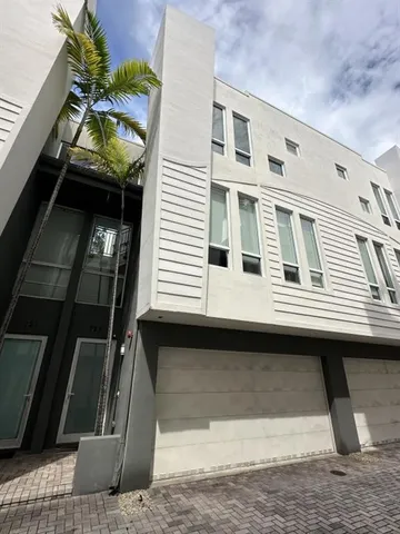 $709,999 | 723 Southeast 16th Court, Fort Lauderdale, FL 33316