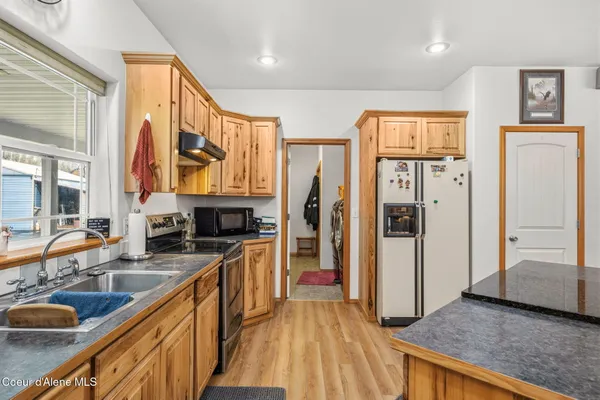 $750,000 | 911 French Gulch Road, Kingston, ID 83839