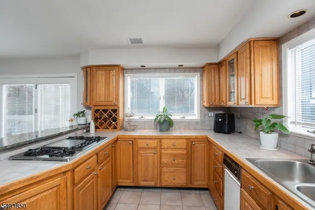 $639,000 | 13-15 Park Avenue, Green Brook, NJ 08812