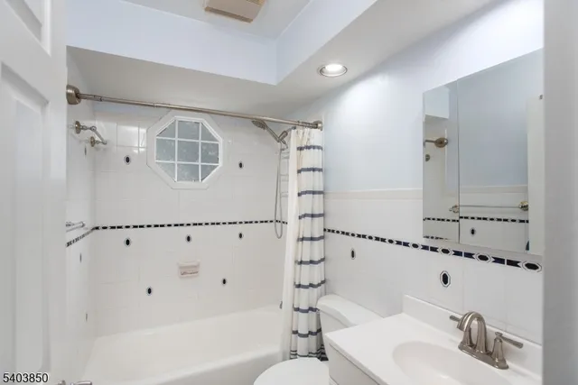 $639,000 | 13-15 Park Avenue, Green Brook, NJ 08812