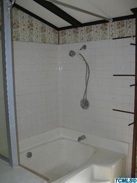 40905 Elk Drive Three Rivers, CA 93271 - Photo 29 of 29 Master bath