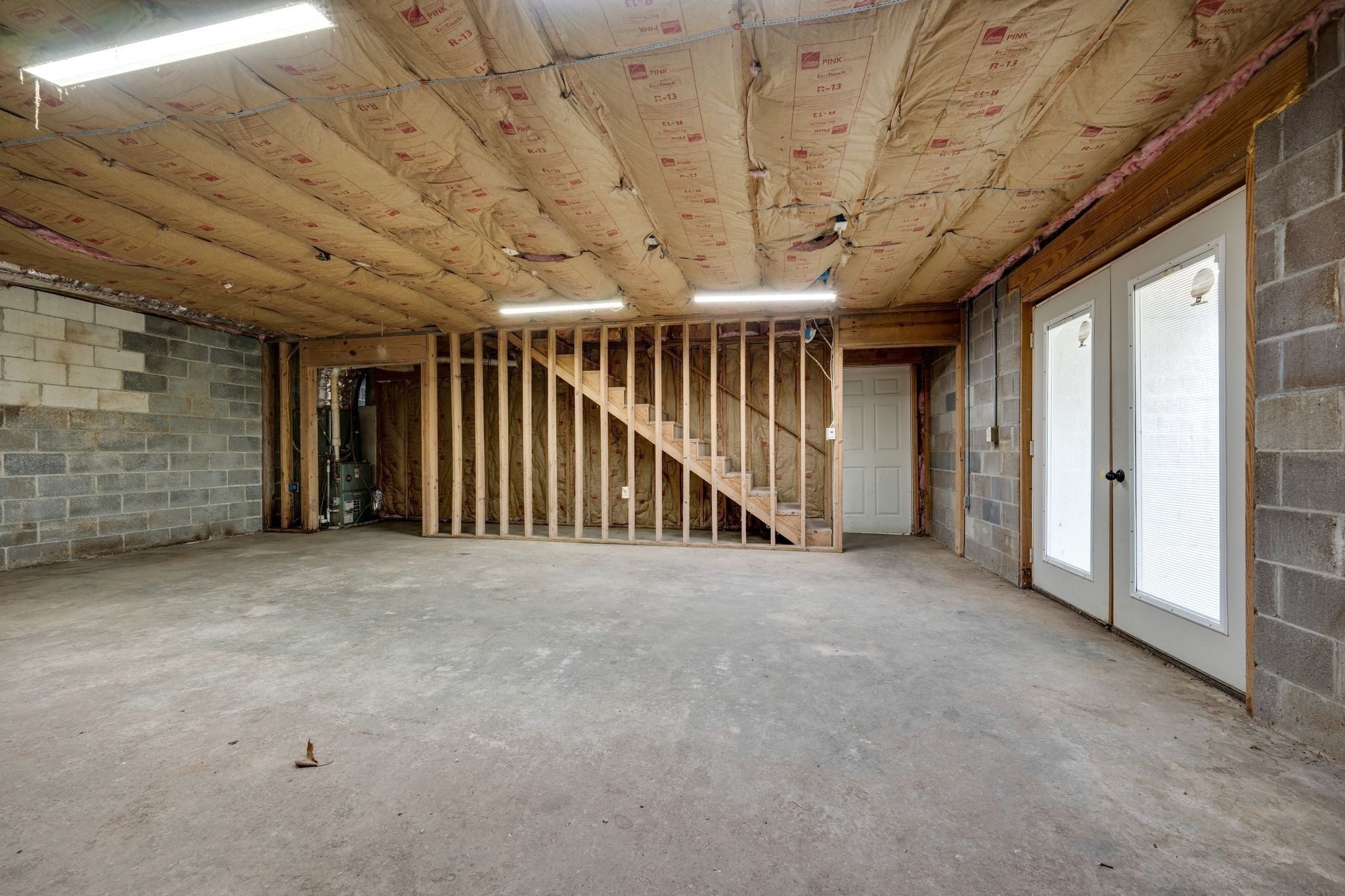 264 Fire Tower Road Dickson, TN 37055 - Photo 39 of 46 a view of an empty room with stairs