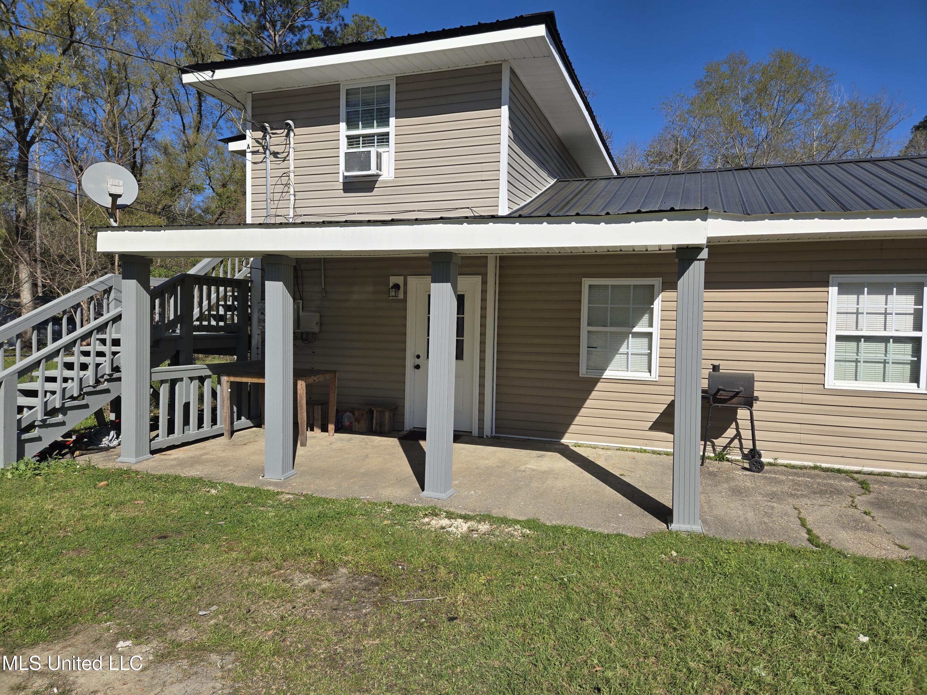 1704 Adcox Road Picayune, MS 39466 - Photo 2 of 19 20250317_160348