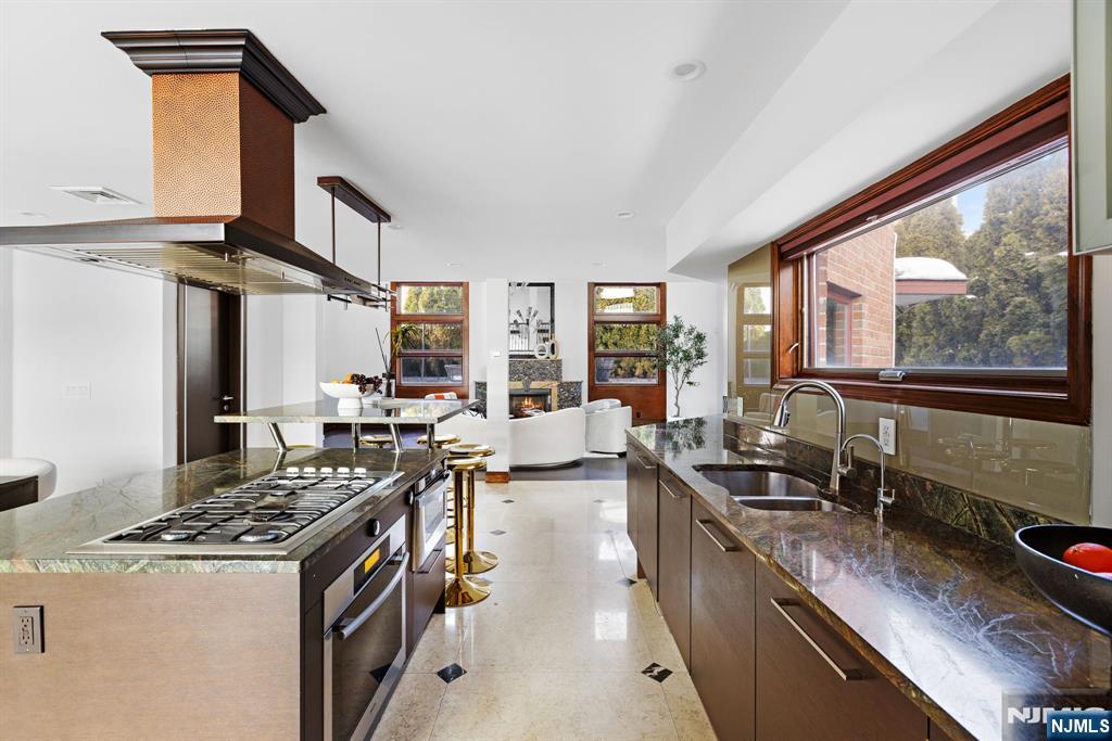 1286 River Road Edgewater, NJ 07020 - Photo 5 of 19