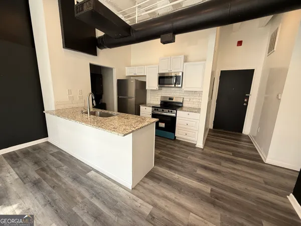 $1,995 | 32 Peachtree Street Northwest, Unit 207, Atlanta, GA 30303