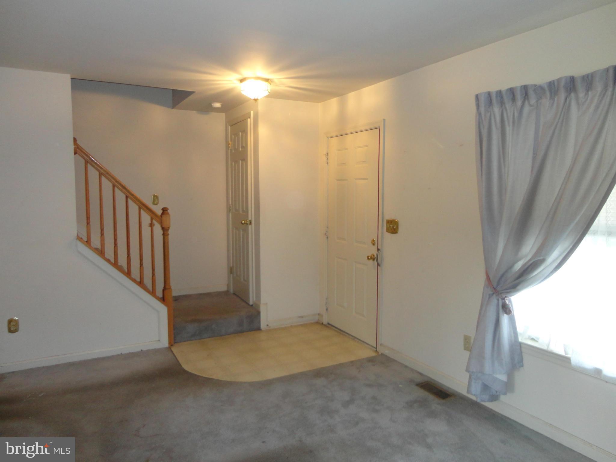 7770 Old House Road Pasadena, MD 21122 - Photo 4 of 14 Family Room