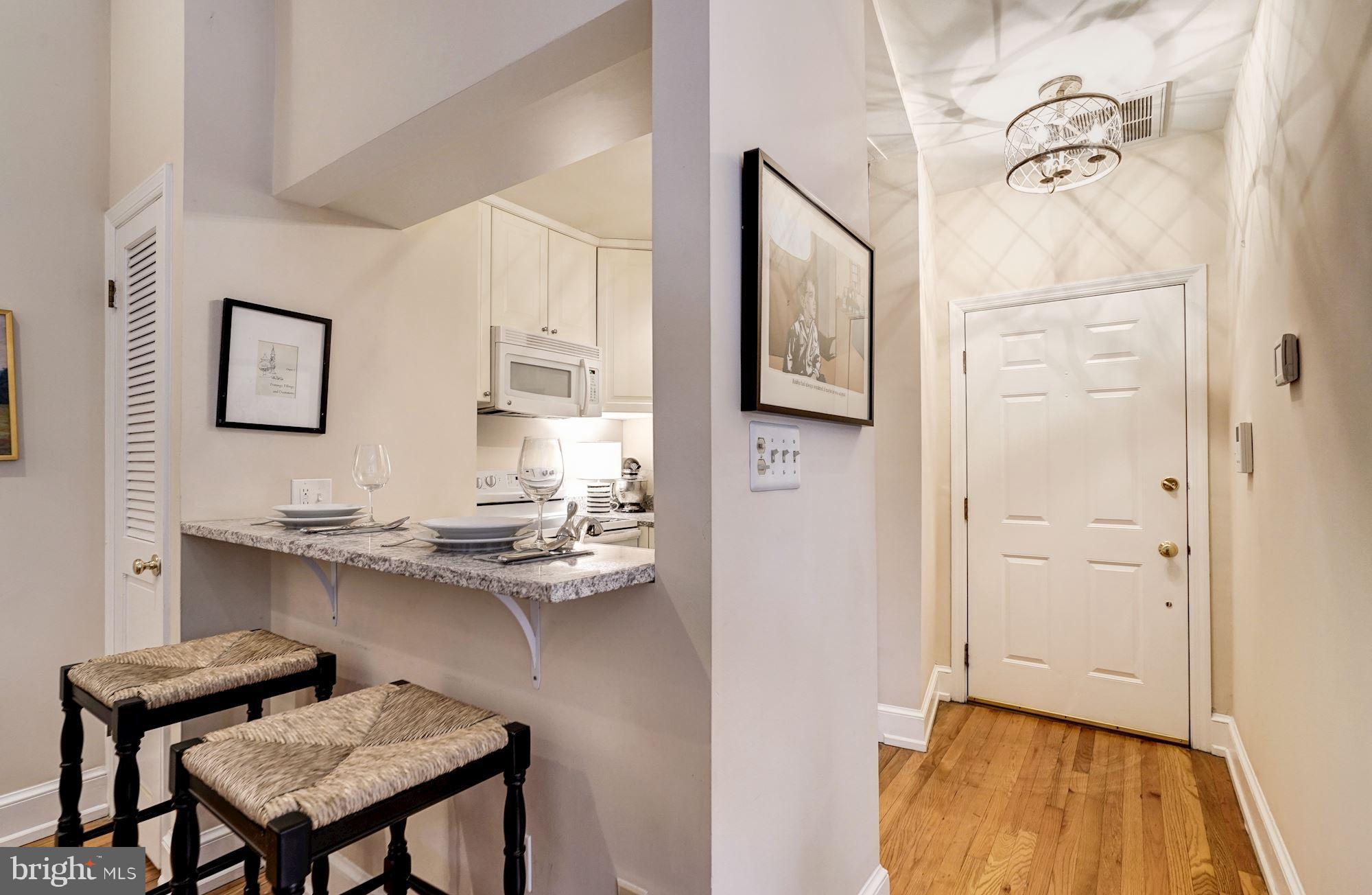 24 Logan Circle Northwest, Unit 4 Washington, DC 20005 - Photo 2 of 10 Foyer