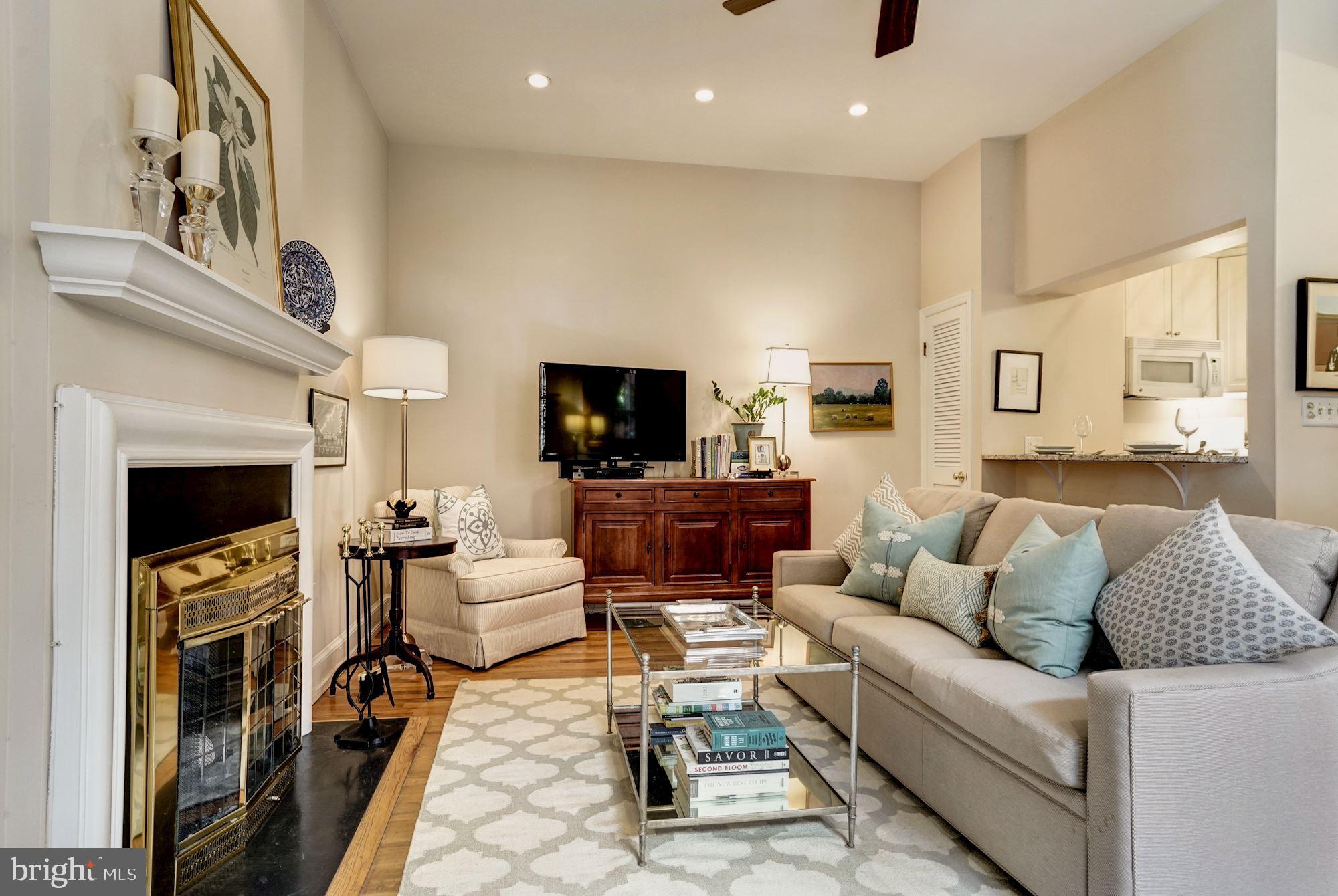 24 Logan Circle Northwest, Unit 4 Washington, DC 20005 - Photo 4 of 10 Formal Living Room