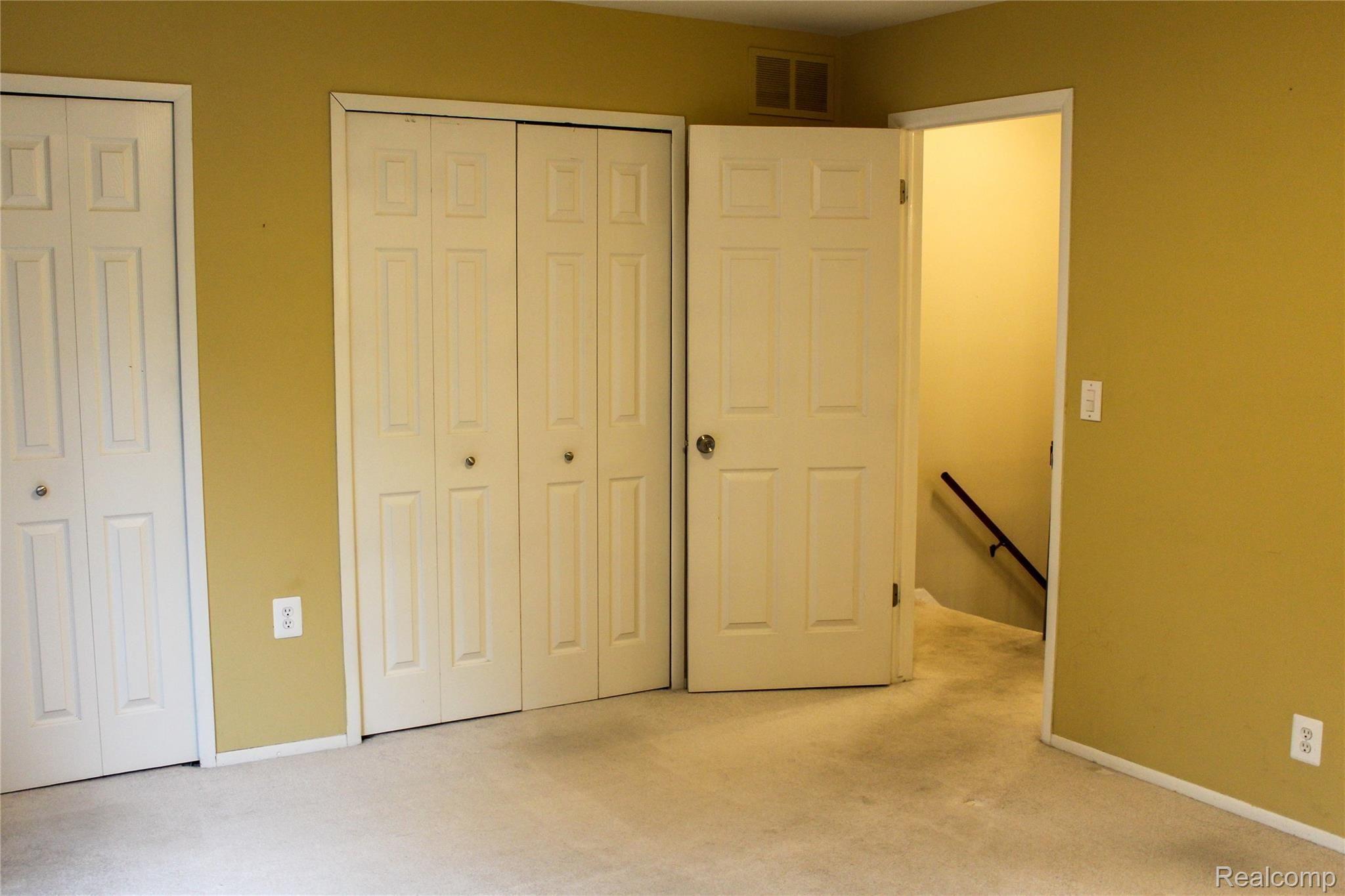 1462 Knights Ridge Court Rochester, MI 48306 - Photo 20 of 49 Master Bedroom 2.jpg