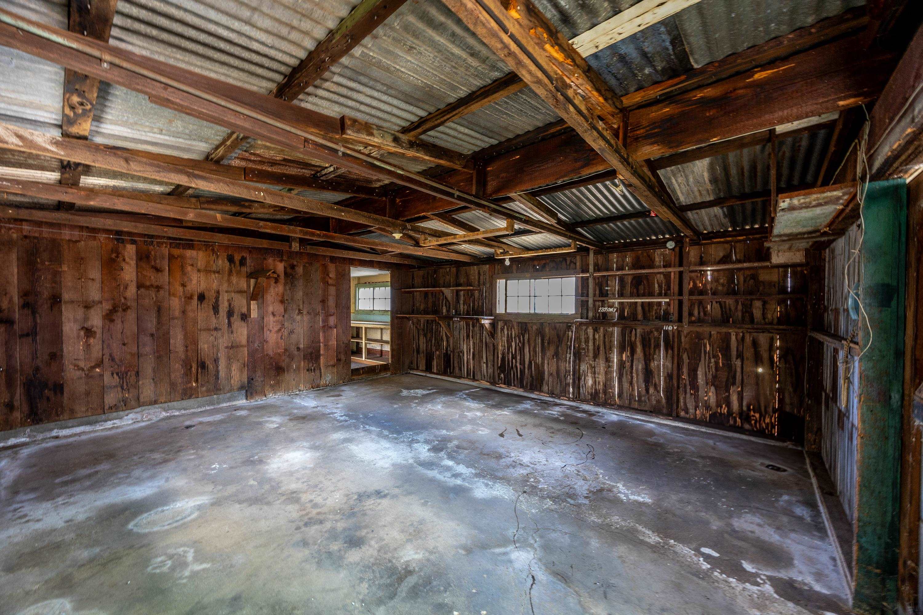 3044 Lower Kula Road Kula, HI 96790 - Photo 44 of 44 a view of an empty room