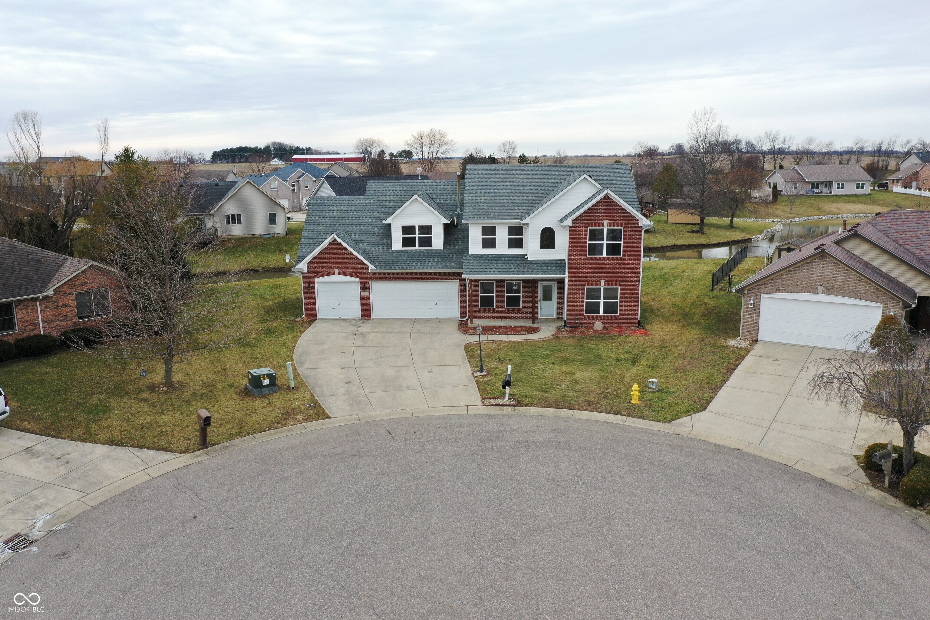 54 Spring Lake Court Trafalgar, IN 46181 - Photo 2 of 83