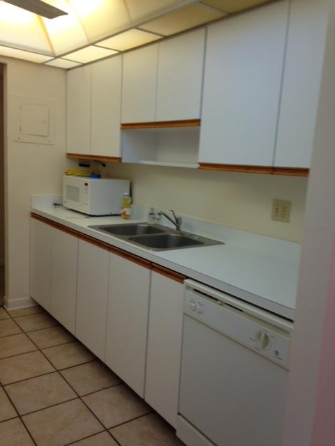 1111 South Ocean Boulevard, Unit 118 Boca Raton, FL 33432 - Photo 3 of 8 kitchen
