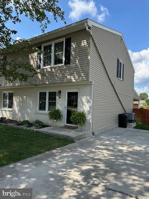 418 Manor Street Hanover, PA 17331 - Photo 4 of 37 Gallery Image 4