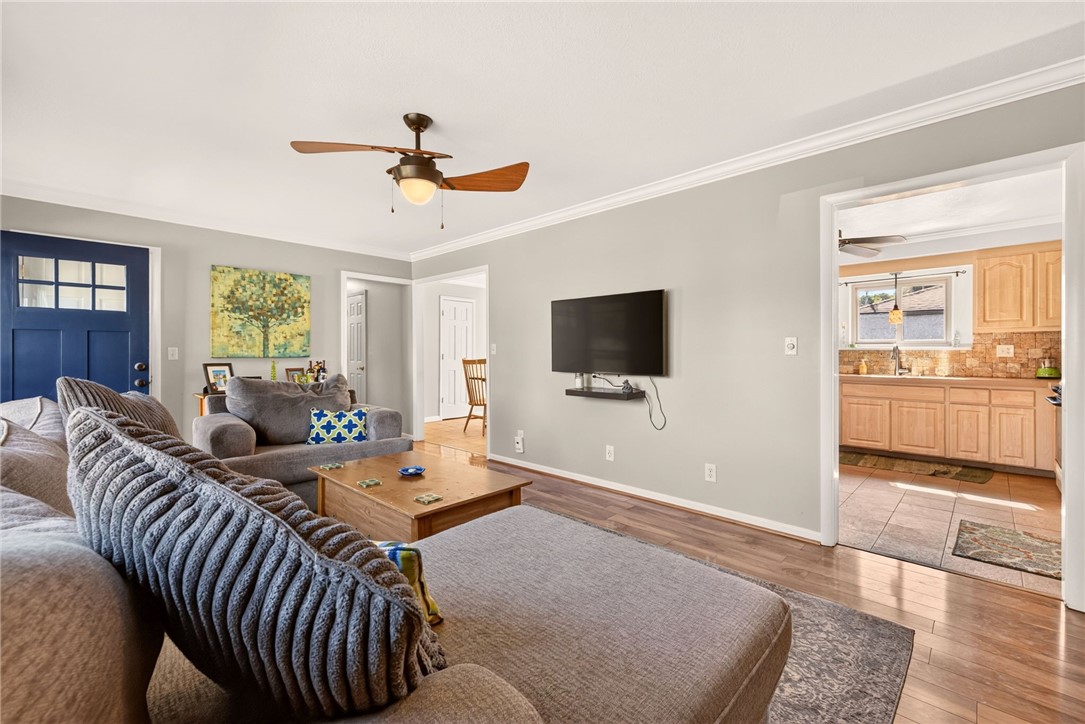 768 Dewitt Road Webster, NY 14580 - Photo 8 of 30