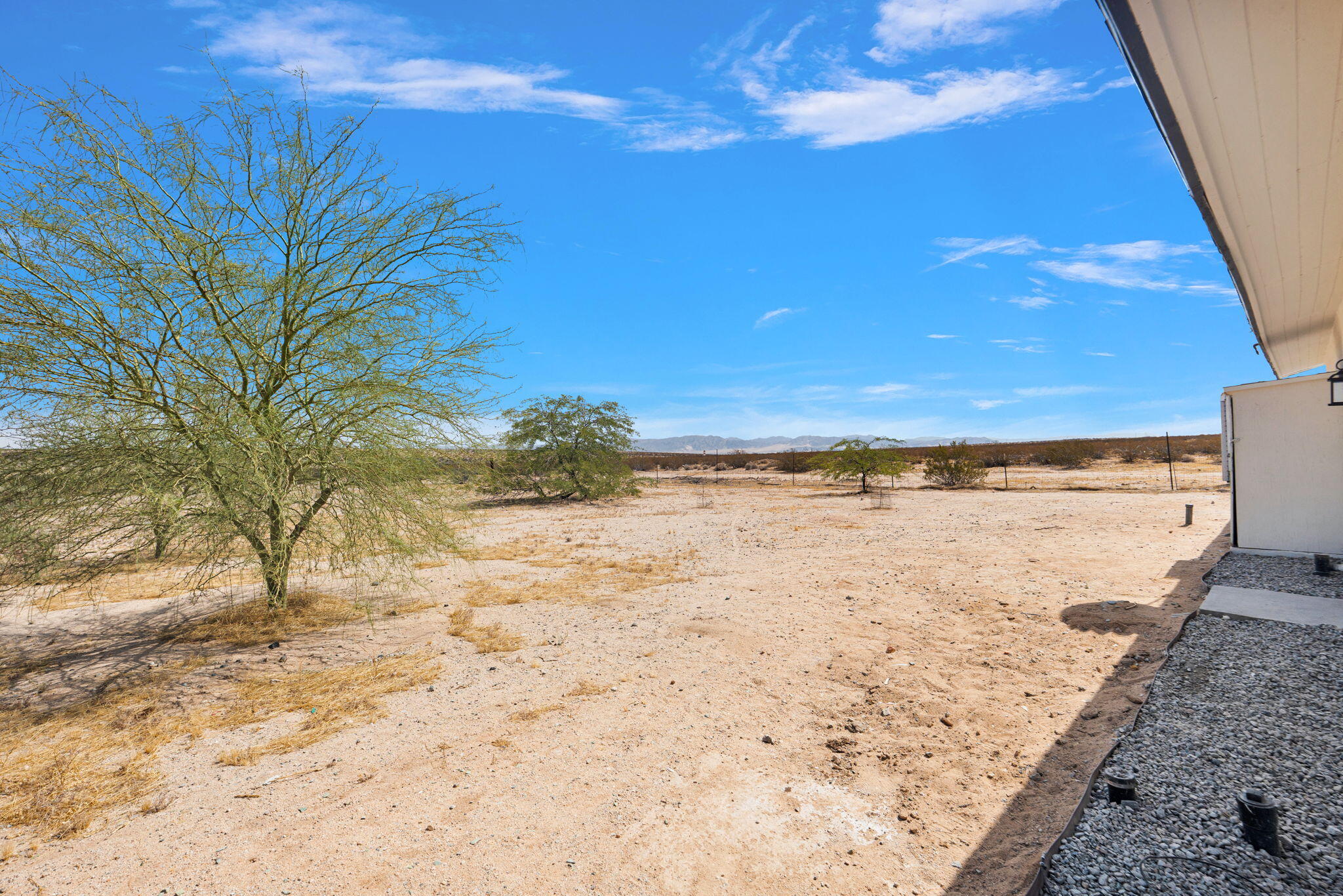 133 Cascade Road Joshua Tree, CA 92252 - Photo 27 of 43 27-web-or-mls-CYB04273