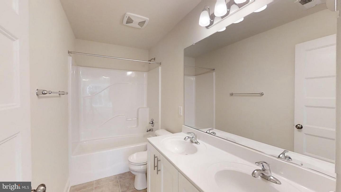 1402 Disney Avenue Severn, MD 21144 - Photo 20 of 21 Bath (Primary) - Options Shown