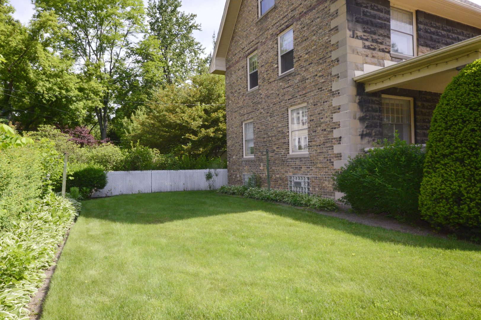 911 Simpson Street Evanston, IL 60201 - Photo 28 of 34