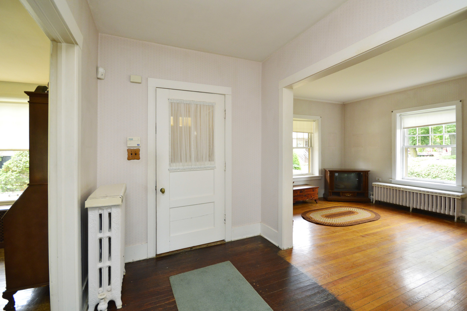 911 Simpson Street Evanston, IL 60201 - Photo 9 of 34