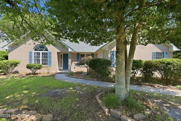 $305,000 | 119 Sussex Lane, Hubert, NC 28539