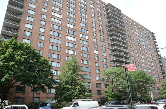 $1,100,000 | 400 Central Park West, Unit 1M | Upper West Side