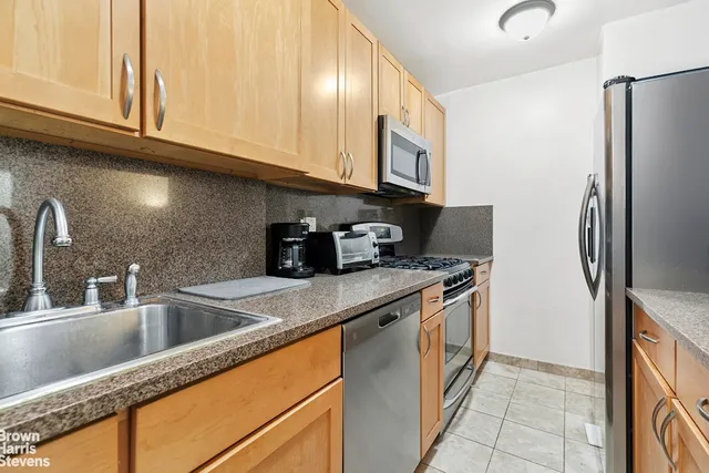 $1,100,000 | 400 Central Park West, Unit 1M | Upper West Side